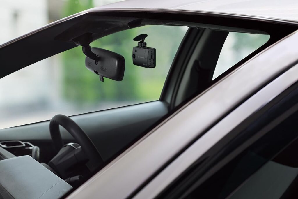 2025年モデル ユピテル 全方面3カメラドライブレコーダー marumie (マルミエ) Y-3200 夜間鮮明STARVIS2搭載 高速録画 GPS搭載 駐車監視機能標準装備 3年保証 SDカード定期フォーマット不要